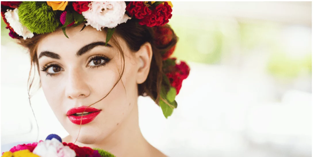 Η νέα τάση στους γάμους θέλει χρώματα | Δες τις καλύτερες ιδέες για το γάμο των ονείρων σου