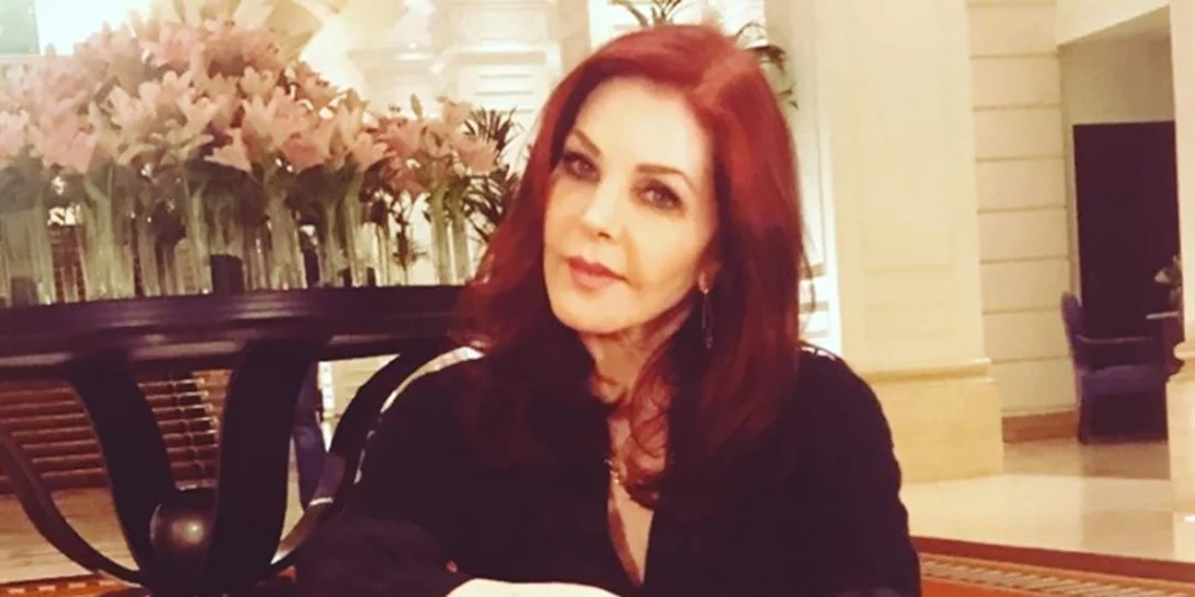 «Προσπαθώ να καταλάβω το γιατί»: Η συντετριμμένη Priscilla Presley μιλά για τον χαμό του εγγονού της