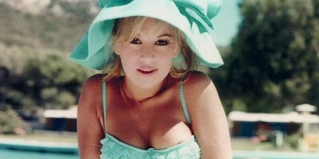 Η σπάνια φωτογραφία της Αλίκης Βουγιουκλάκη με τον Ανδρέα Παπανδρέου. Πού είχαν συναντηθεί;