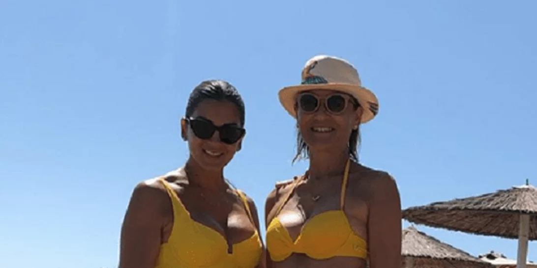 Σταματινά Τσιμτσιλή - Μάρα Ζαχαρέα | Η νέα φωτογραφία με μαύρα μαγιό και οι άψογες αναλογίες τους