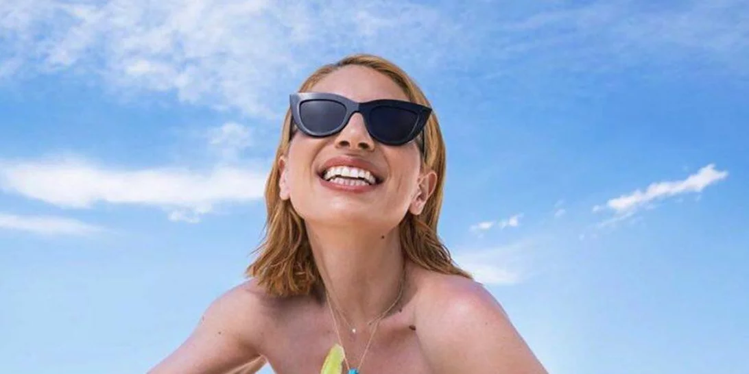 Μαρία Ηλιάκη | Ποζάρει με μαύρο ολόσωμο μαγιό και αδυνατισμένη σιλουέτα