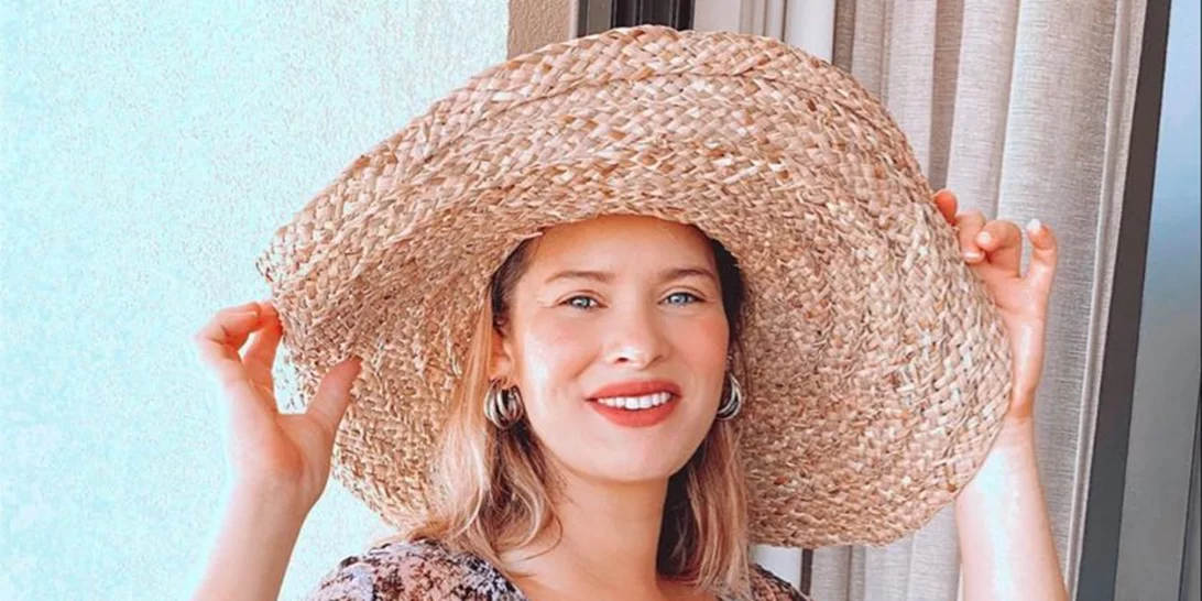 Anita Brand | Ο Χάρης Χριστόπουλος τη φωτογραφίζει με μαγιό έναν μήνα μετά τη γέννα