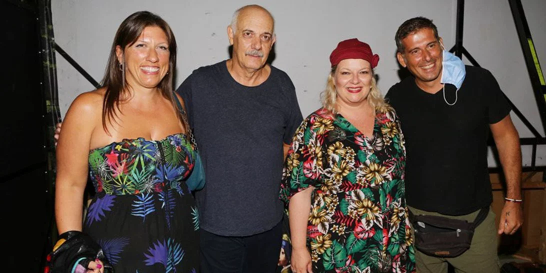 Ζωή Κωνσταντοπούλου | Ανανεωμένη και μαυρισμένη, δίπλα στον σύντροφό της (pics)