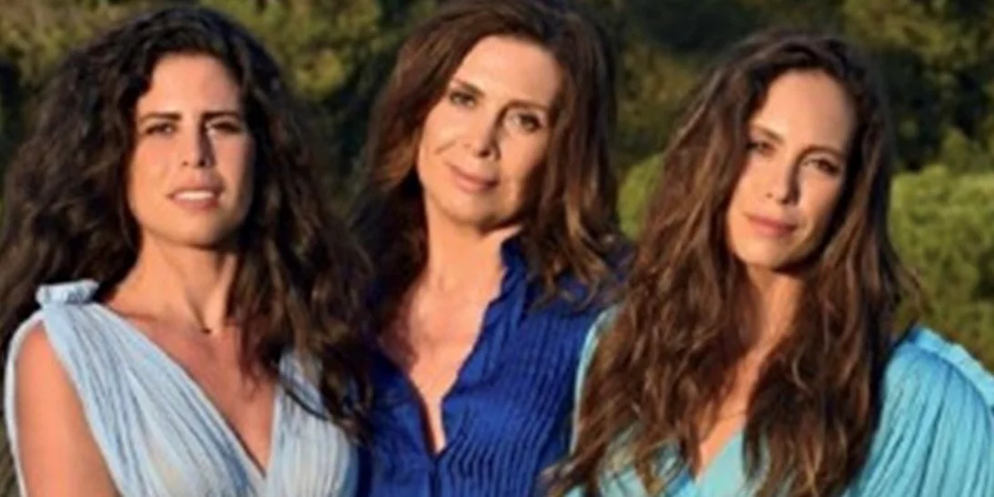 Η Κατερίνα Διδασκάλου φωτογραφίζεται για πρώτη φορά με τις κόρες της