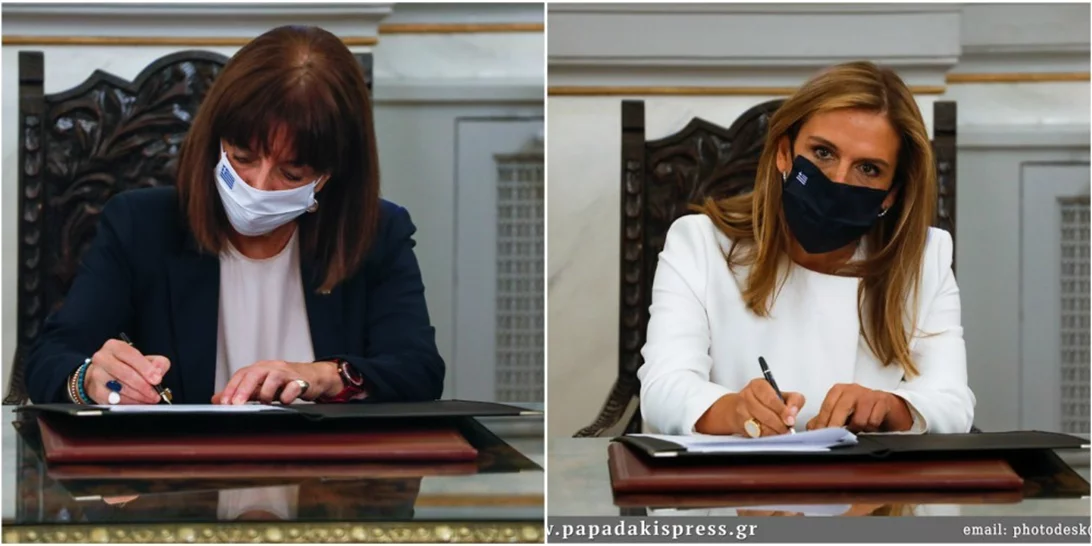 Ορκωμοσία νέων μελών της κυβέρνησης | Οι ενδυματολογικές επιλογές της Κατερίνας Σακελλαροπούλου και της Ζωής Ράπτη