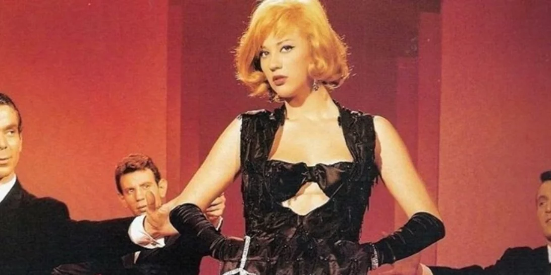 Τρία χρόνια χωρίς τη Ζωή Λάσκαρη | Η Φίνος Φιλμς θυμάται το ντελικάτο βάδισμά της, την ομορφιά, το ταλέντο της