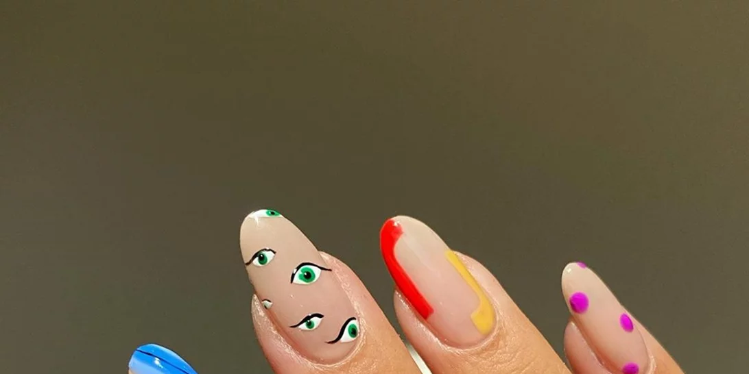 Mismatched | Το πιο φρέσκο nail trend της χρονιάς