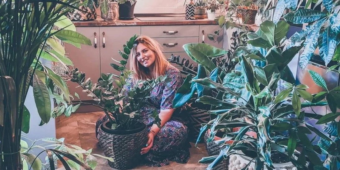 Εβελίνα Νικόλιζα | Το σπίτι της σε κάνει να νιώθεις πώς βρίσκεσαι σε τροπικό προορισμό