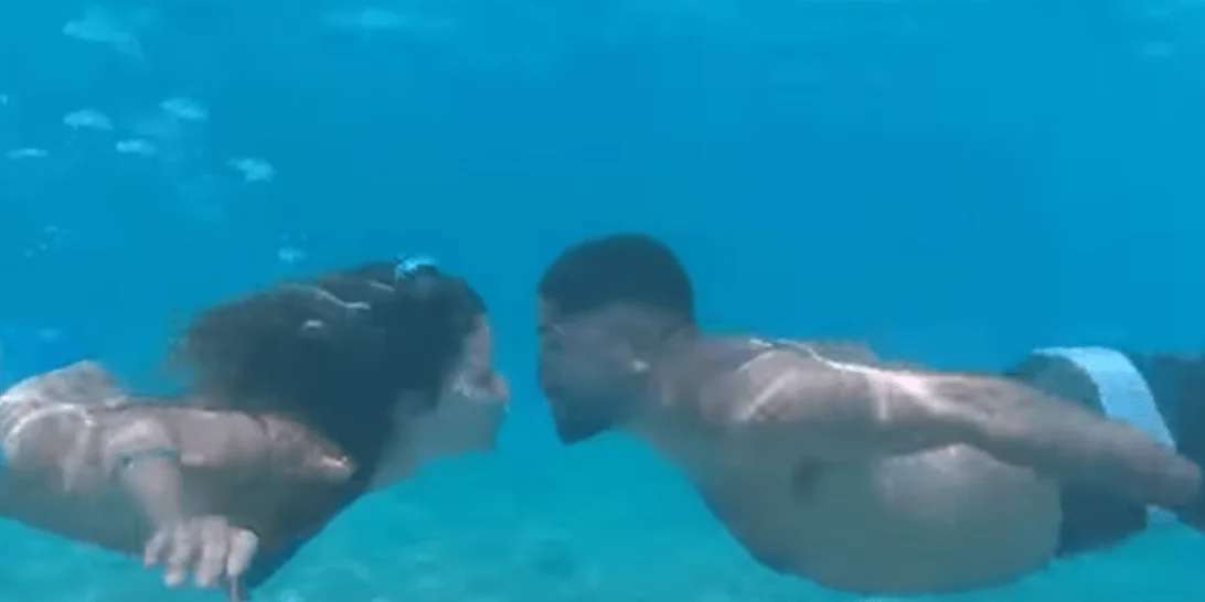 Βάσω Λασκαράκη | Το καλλίγραμμο σώμα της σε υποβρύχια λήψη