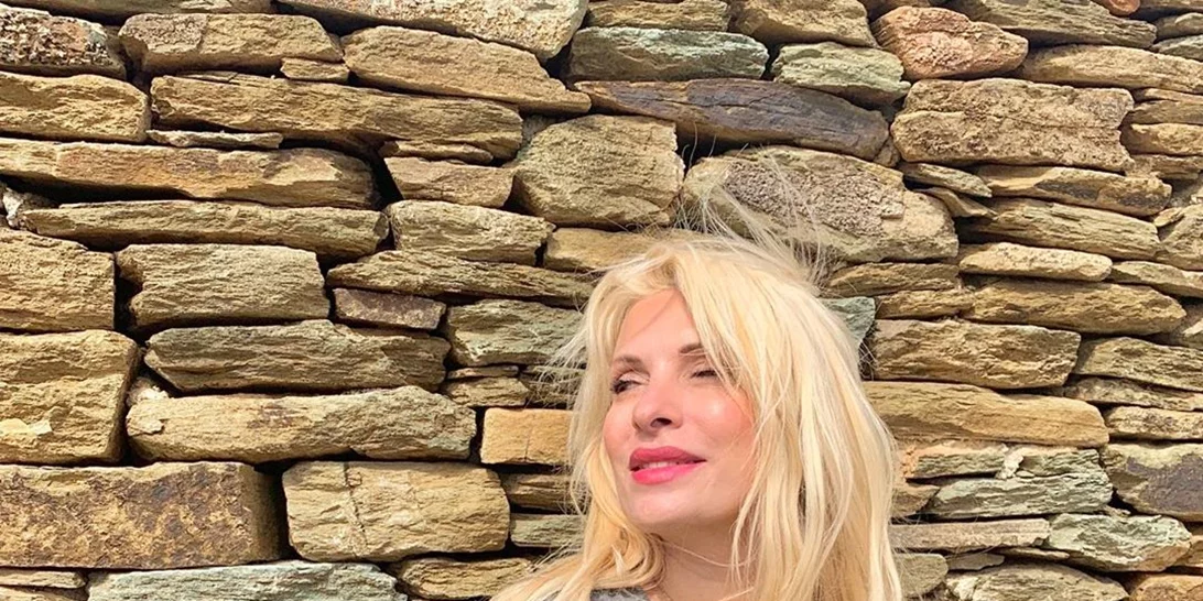 Η Ελένη Μενεγάκη πιο ξέγνοιαστη από ποτέ