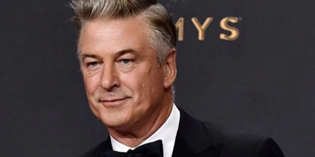 Σοκ με τον Alec Baldwin: Πυροβόλησε και σκότωσε κατά λάθος τη διευθύντρια φωτογραφίας της νέας του ταινίας