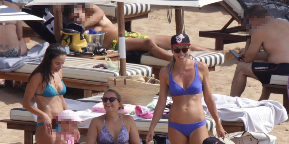 Μαριέττα Χρουσαλά | Με μοβ μπικίνι για μπάνιο με τον Λέοντα Πατίτσα και τα παιδιά τους