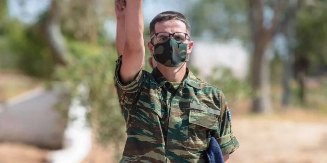 Κυριάκος - Μαρέβα Μητσοτάκη | Ο γιος τους, Κωνσταντίνος, ορκίστηκε φαντάρος