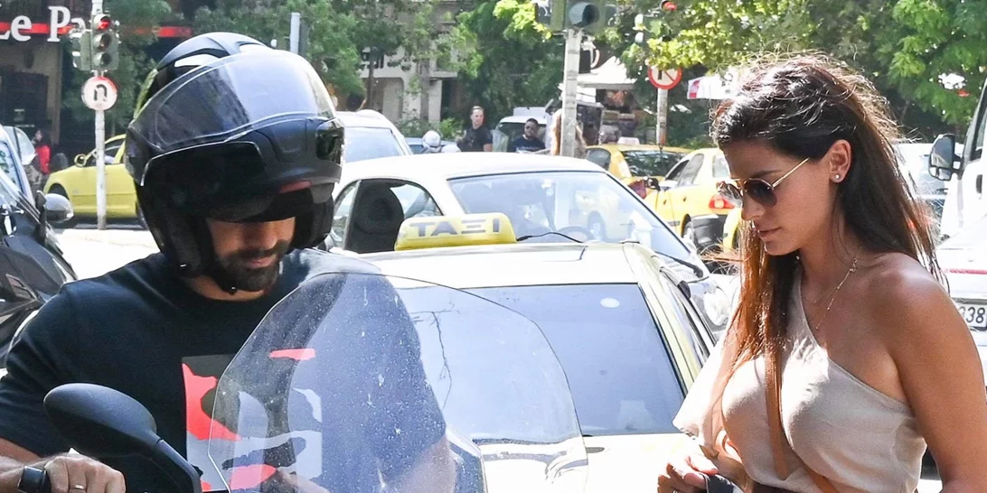 Χριστίνα Μπόμπα | Βόλτα με τον Σάκη Τανιμανίδη με boho outfit