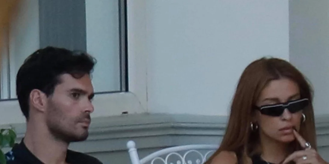 Ελένη Φουρέιρα |  Με casual look στην έξοδο με τον Αλμπέρτο Μποτία μετά τις φήμες επανασύνδεσης