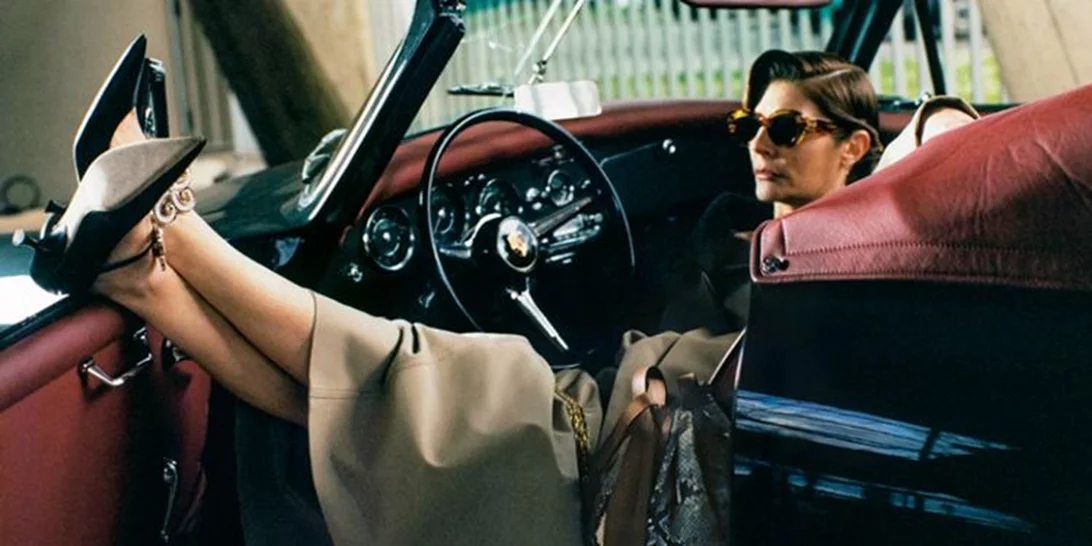 H Chiara Mastroianni φωτογραφίζεται για τη FW20 collection της Loewe