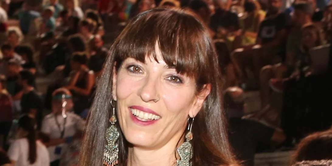 Αθηνά Μαξίμου | Με τελείως ανανεωμένο - και απρόσμενο - look