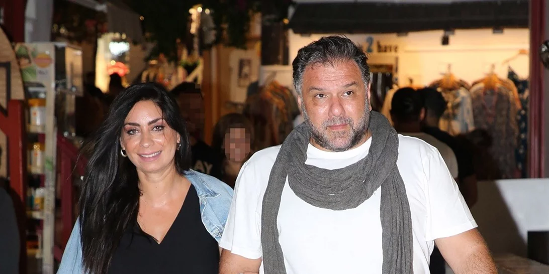 Γρηγόρης Αρναούτογλου | Φουλ ερωτευμένος σε σπάνια εμφάνιση με τη σύντροφό του, Νάνσυ Αντωνίου