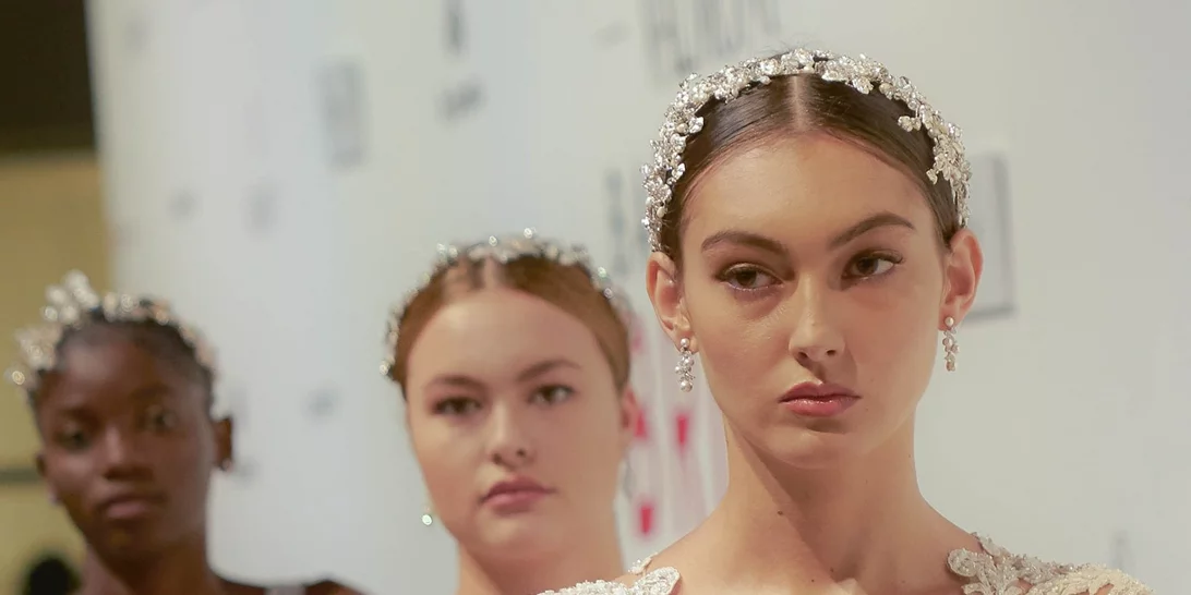 Η παραμυθένια συλλογή νυφικών του οίκου Demetrios