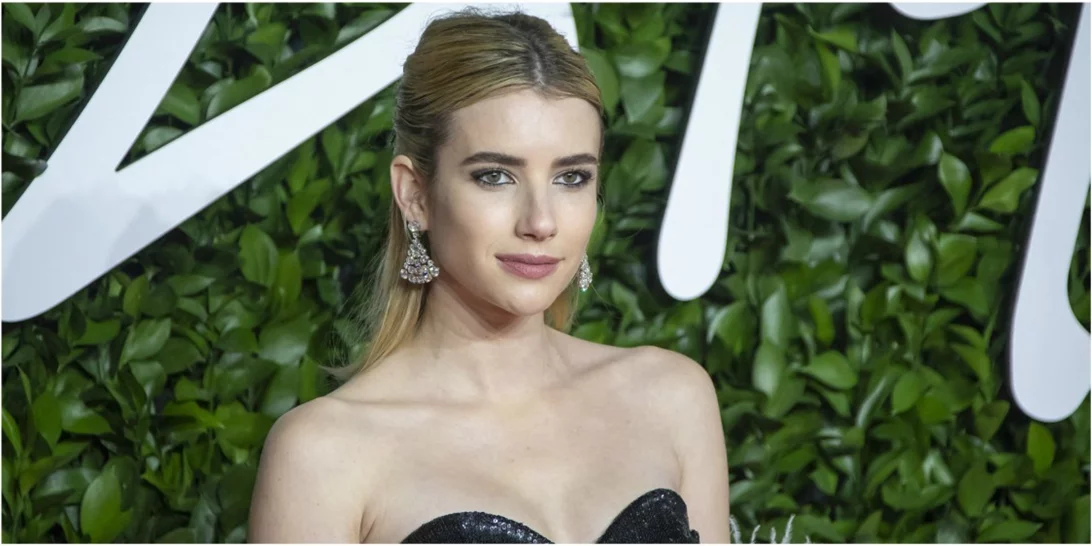 Emma Roberts | Ανακοίνωσε την εγκυμοσύνη της μ' ένα υπέροχο φόρεμα που δεν είναι μόνο για εγκύους