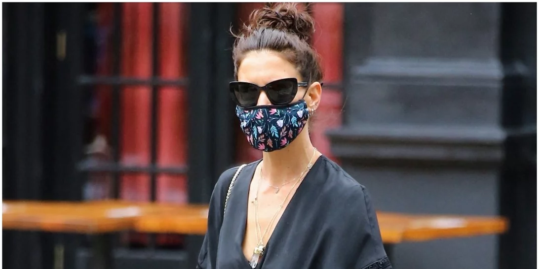 Get the style | H "Emily in Paris" εμφάνιση της Katie Holmes