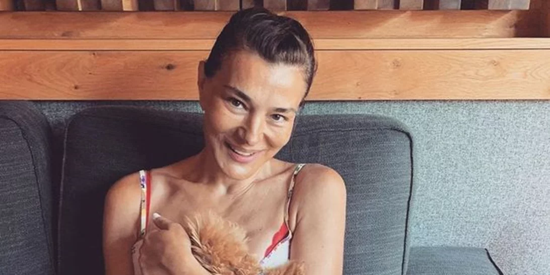 Η Μαρία Ναυπλιώτου σε νέα φωτογραφία με μπικίνι τιμά την αρετουσάριστη ομορφιά