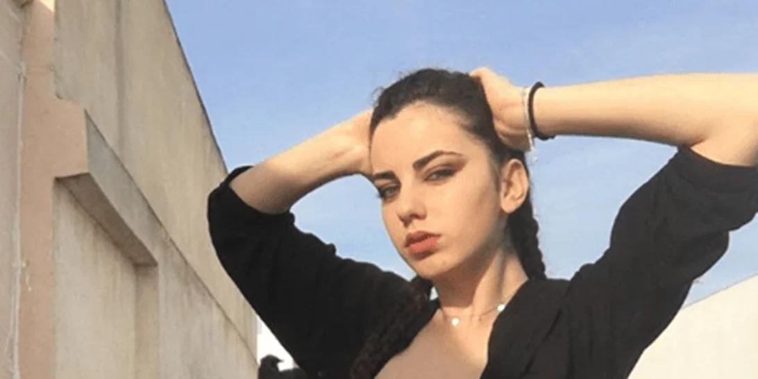 Νικολέτα Αλαφούζου | Οι πιο εντυπωσιακές φωτογραφίες της 18χρονης που πήρε το wild card από τη Ζενεβιέβ Μαζαρί