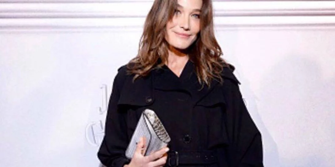 Το φωτογραφικό άλμπουμ της Carla Bruni από τις διακοπές της στην Ελλάδα