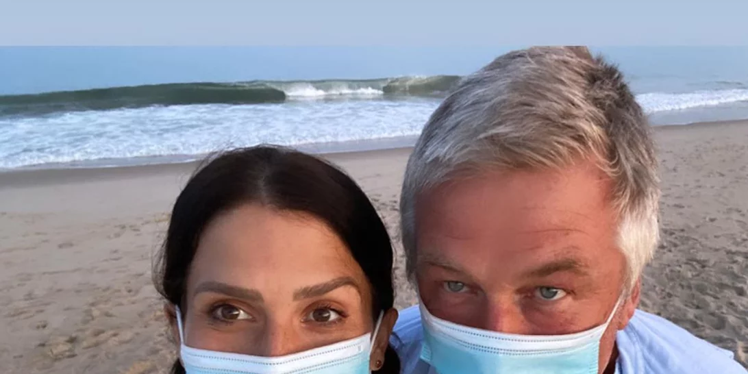 Ο Alec και η Hilaria Baldwin καλωσόρισαν στον κόσμο το πέμπτο τους παιδί