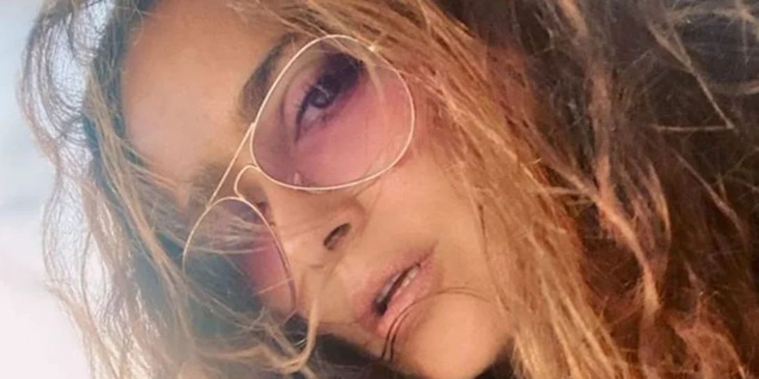 Η Salma Hayek κλείνει τα 54 και ανεβάζει φωτογραφία με μαγιό | Ο χρόνος περνάει χωρίς να την αγγίζει