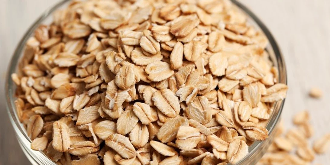 Έχεις ξηρή επιδερμίδα; Η skincare ρουτίνα σου χρειάζεται επειγόντως λίγη βρώμη