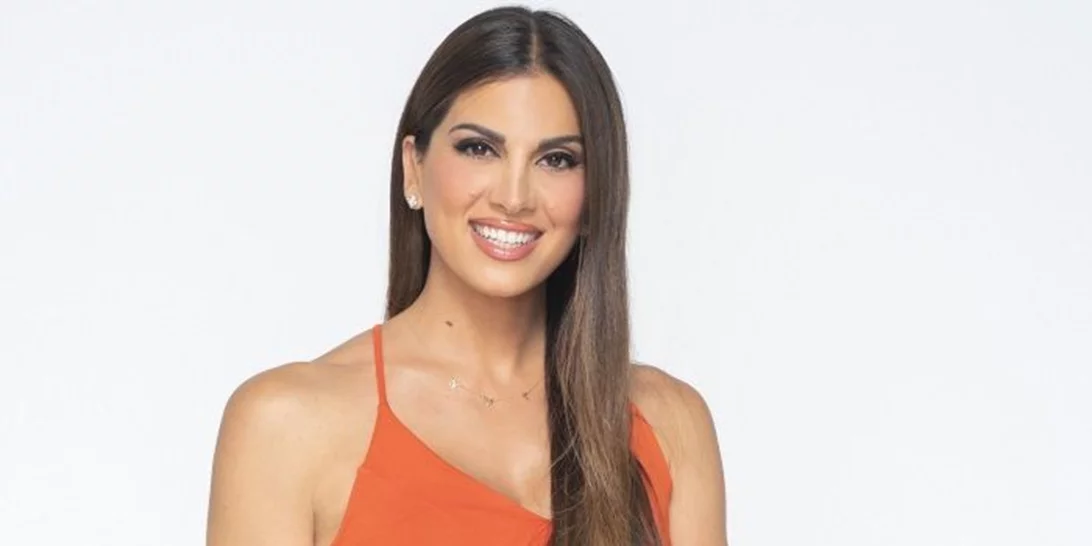 Σταματίνα Τσιμτσιλή | Φόρεσε τη must have φθινοπωρινή φούστα των Zara που κοστίζει λιγότερο από 30 ευρώ