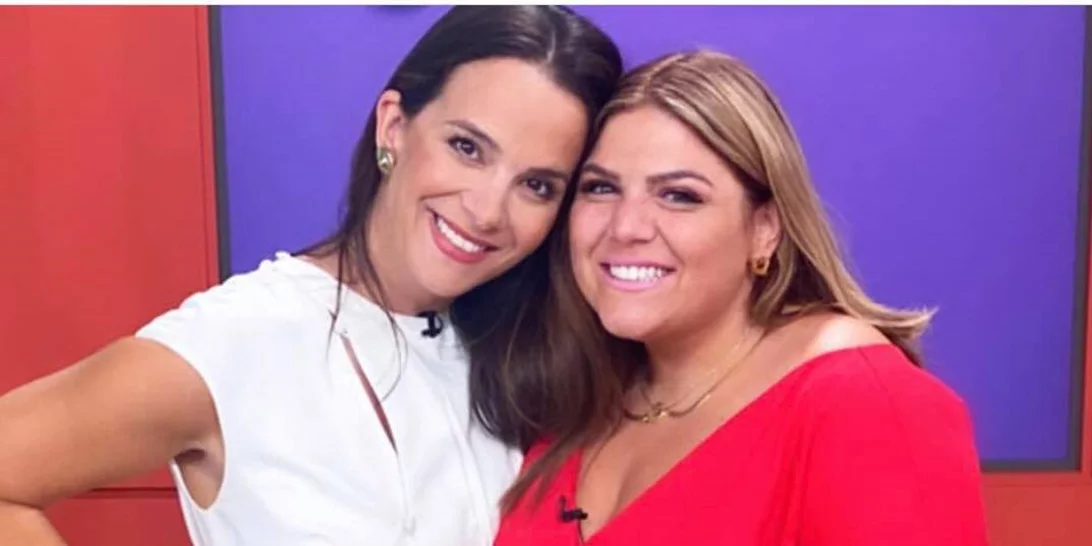 Ελιάνα Χρυσικοπούλου | Οι πρώτες φωτογραφίες με τη Δανάη Μπάρκα μετά την πρεμιέρα και η κομψή εμφάνιση στην πρώτη εκπομπή