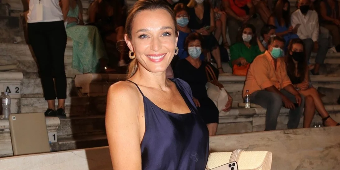 Το slip dress της Κάτιας Ζυγούλη είναι το ιδανικό ρούχο για το φθινόπωρο