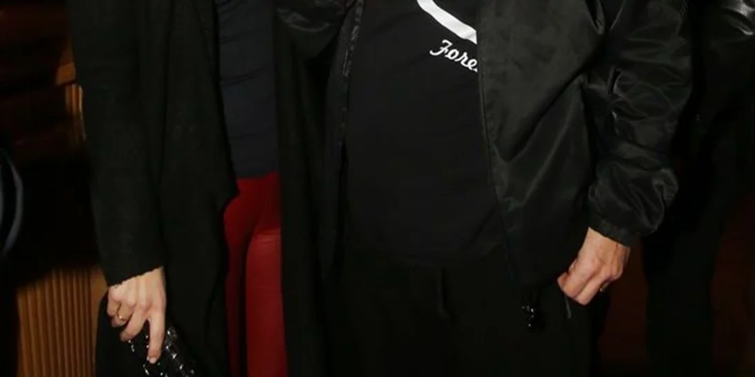 Γνωστός τραγουδιστής θα γίνει ξανά μπαμπάς