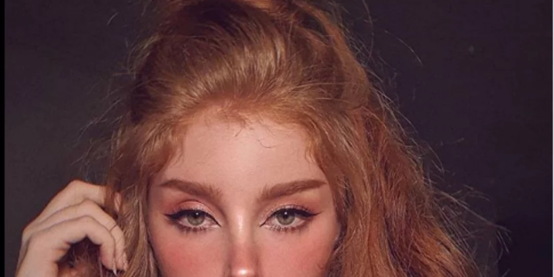 Ξένια Μοτσκαλίδου | Η «πορσελάνινη» 22χρονη φυσική ginger του GNTM 3 δημιουργεί τα πιο ιδιαίτερα beauty looks