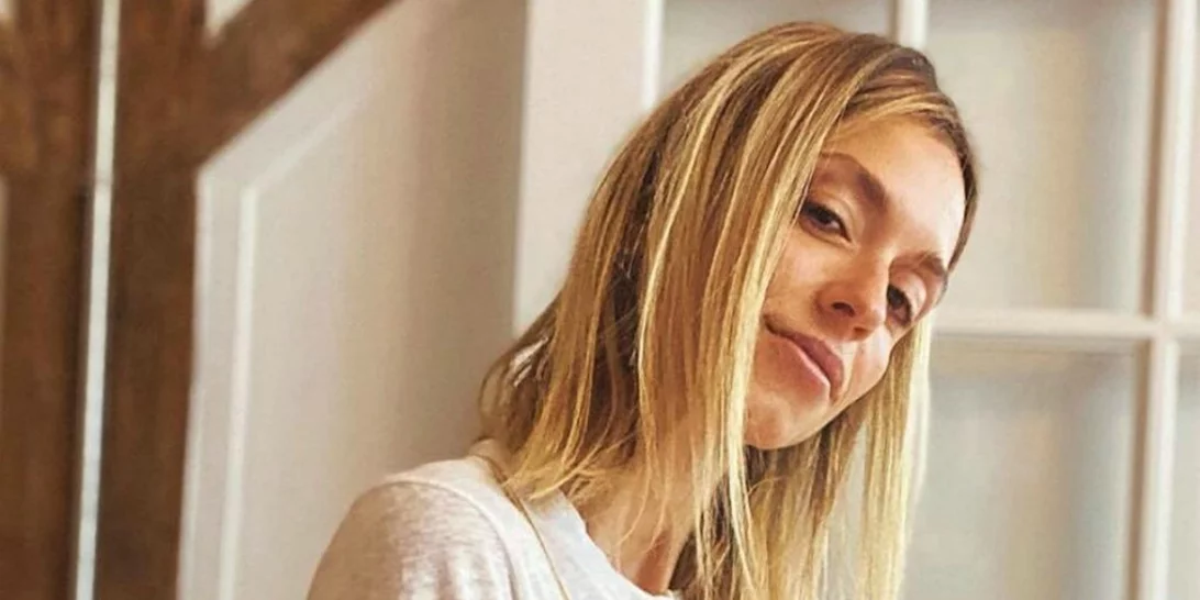 Στο κομμωτήριο η Σοφία Καρβέλα | Δες πώς έβαψε τα μαλλιά της