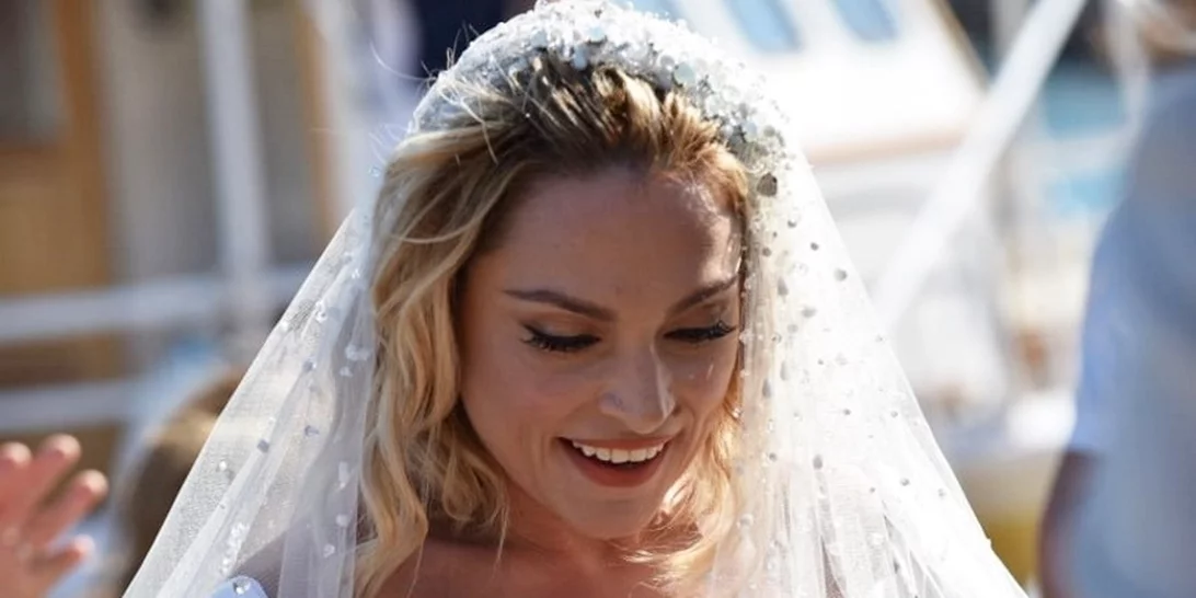 Όλες οι λεπτομέρειες για το υπέροχο νυφικό της Eλεονώρας Ζουγανέλη