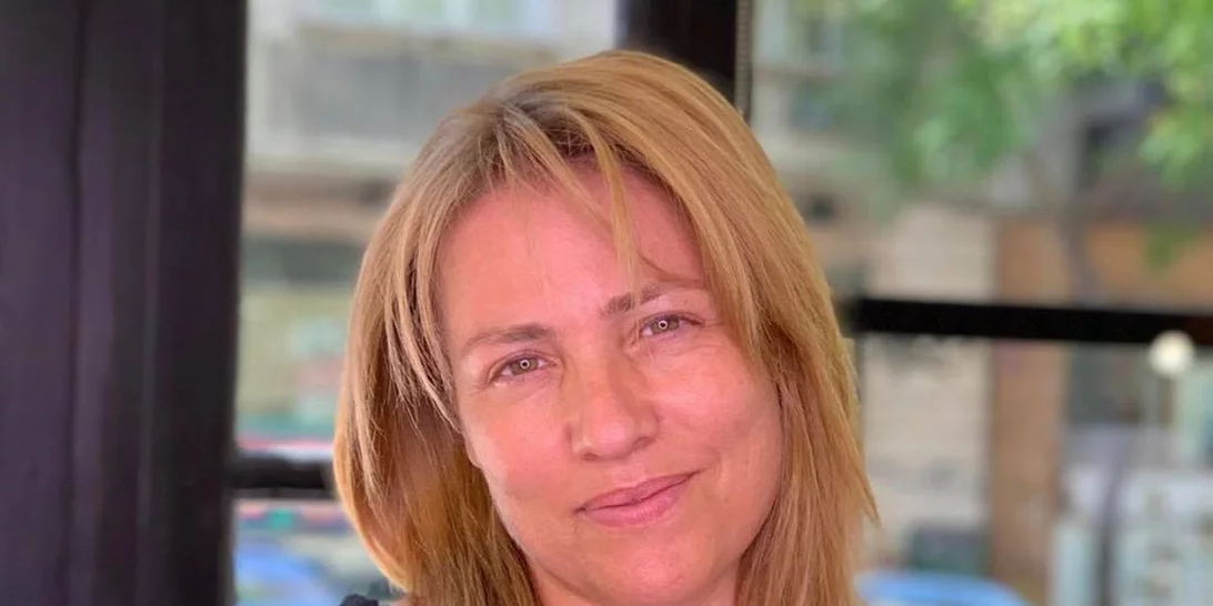 Ακόμη πιο ξανθιά η Μαριάννα Τουμασάτου | Δες πώς έβαψε τα μαλλιά της