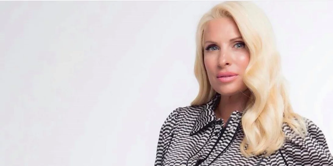 Ελένη Μενεγάκη | Η επίσκεψη σε σπίτι φίλων της στην Πολιτεία και το look που επέλεξε για την περίσταση