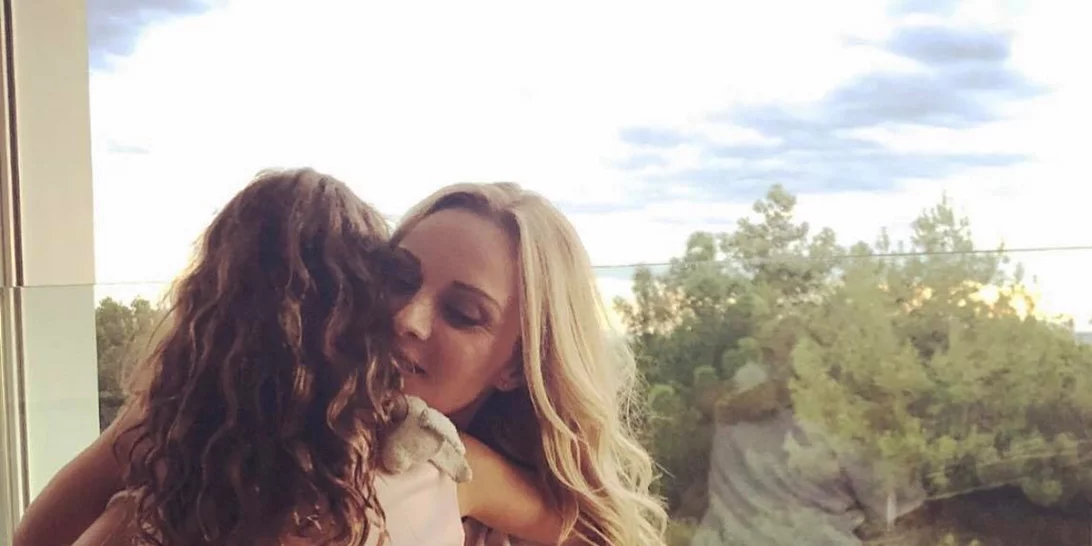 Πέγκυ Ζήνα - Γιώργος Λύρας | Δες πόσο μεγάλωσε η κόρη τους, Ηλέκτρα