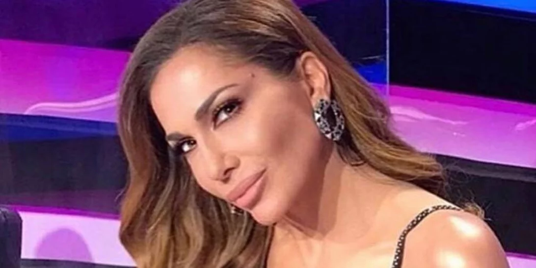 Δέσποινα Βανδή | Όλες οι λεπτομέρειες του αποκαλυπτικού look της στην πρεμιέρα του J2US