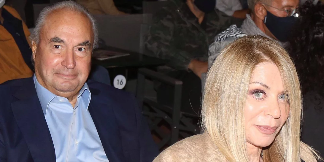 Έλλη Στάη | Το look που επέλεξε σε θεατρική έξοδο με τον Νίκο Μουνδρέα