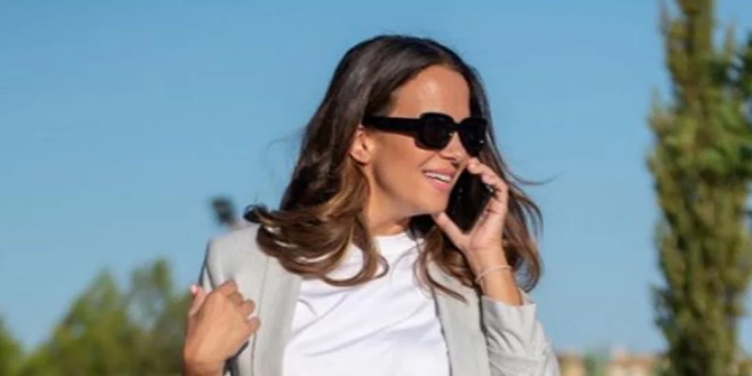 Επική Ελιάνα Χρυσικοπούλου | Η εμφάνιση με σακάκι και ο ανατρεπτικός τρόπος που το συνδύασε στο σπίτι