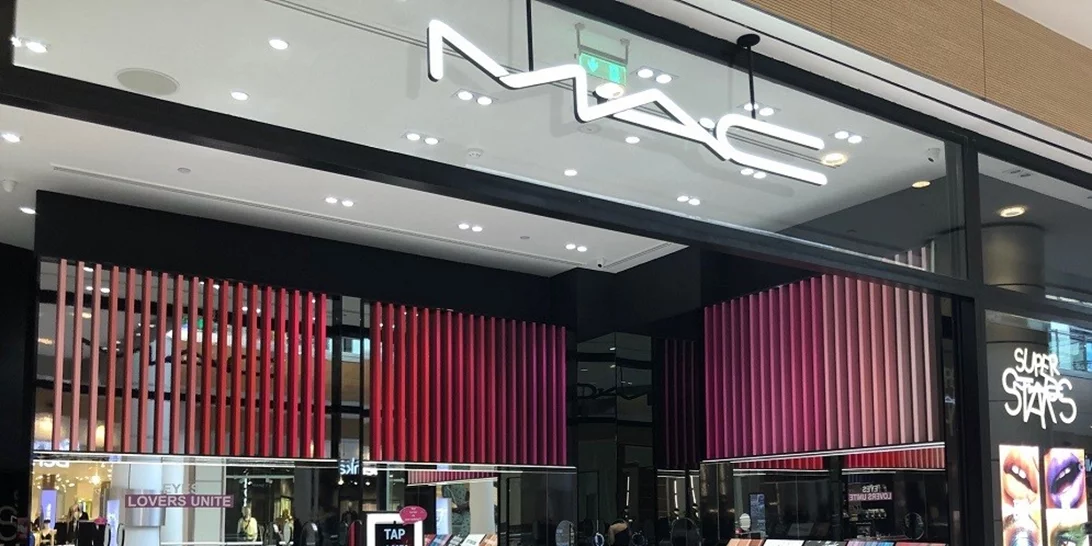 Αγαπάς το μακιγιάζ; Μόλις βρήκαμε τον πιο high tech beauty παράδεισο για εσένα