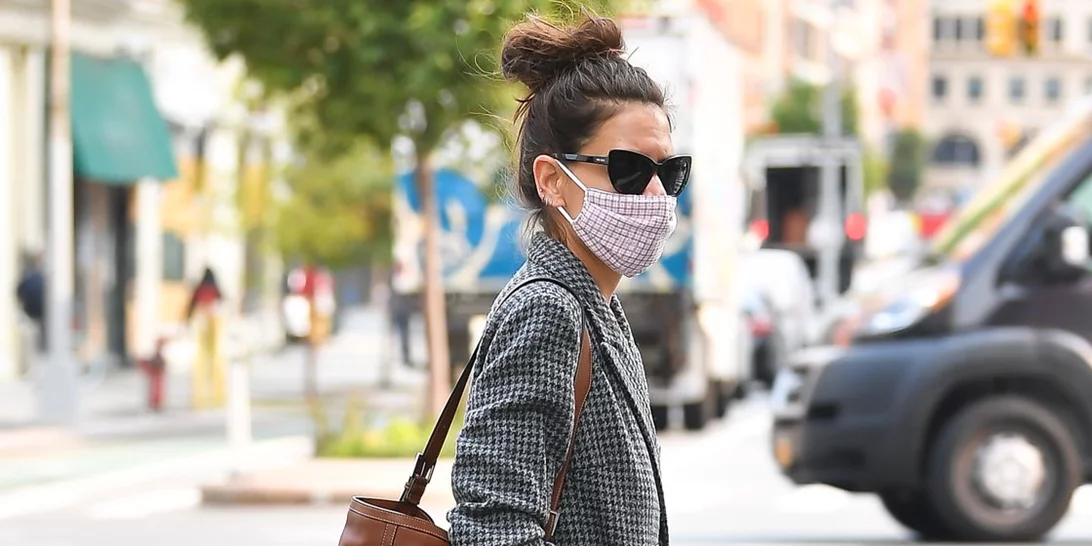 Η Katie Holmes φοράει τα παπούτσια που πρέπει να αποκτήσεις