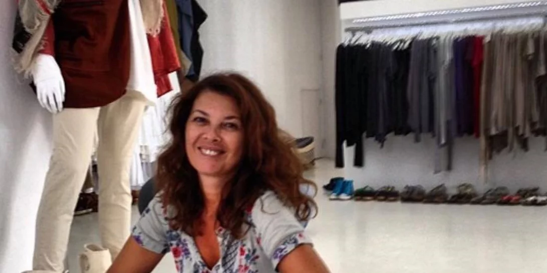 Σπάνια φωτογραφία της Σοφίας Αλιμπέρτη | Ποζάρει στον φακό του μεγαλύτερου γιου της