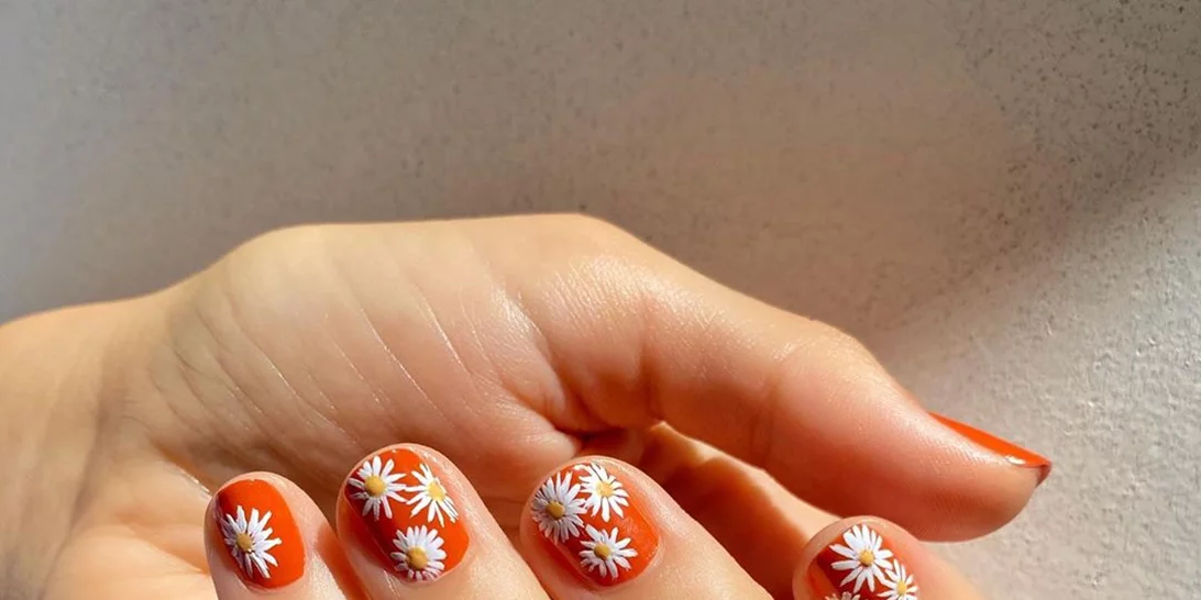 Έκλεισες ραντεβού για νύχια; Μην πας πριν δεις αυτά τα super trendy φθινοπωρινά μανικιούρ