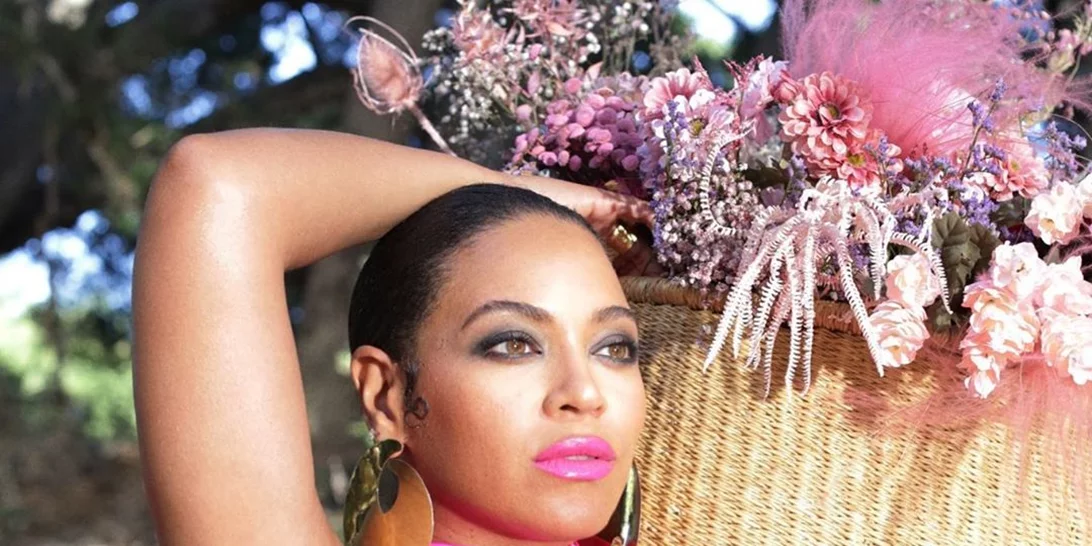 Αυτό το κραγιόν θα κάνει τα δόντια σου να φαίνονται πιο λευκά