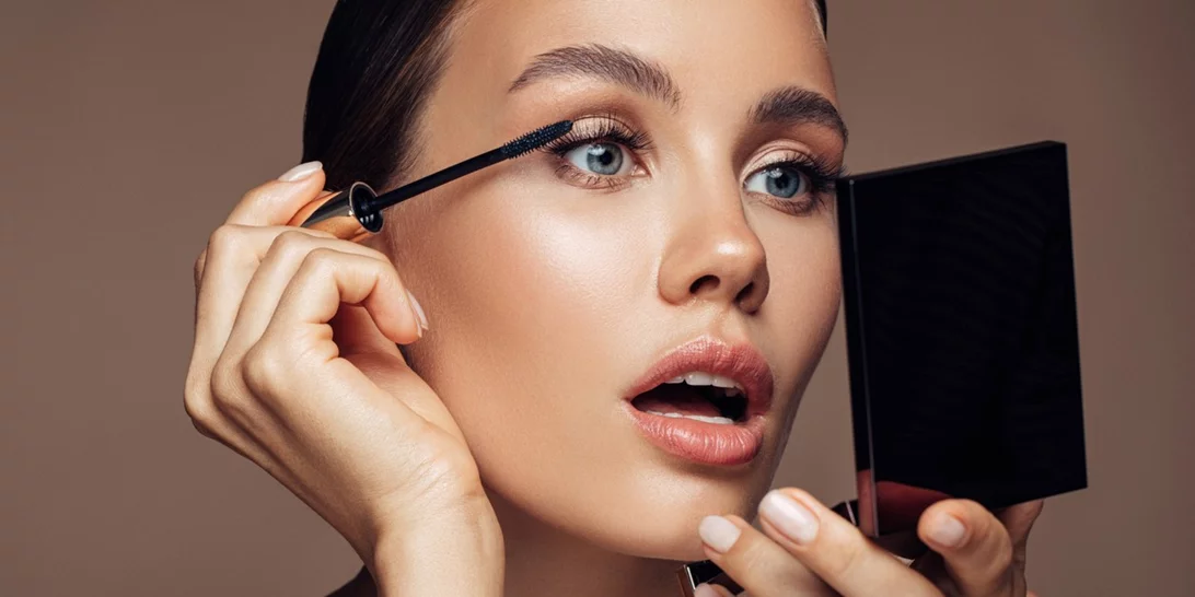 7 λάθη στο μακιγιάζ που σε κάνουν να δείχνεις κουρασμένη